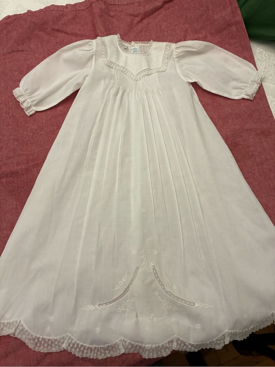 Feltman Brothers Other - Feltman Brothers new Christening 2 piece gown